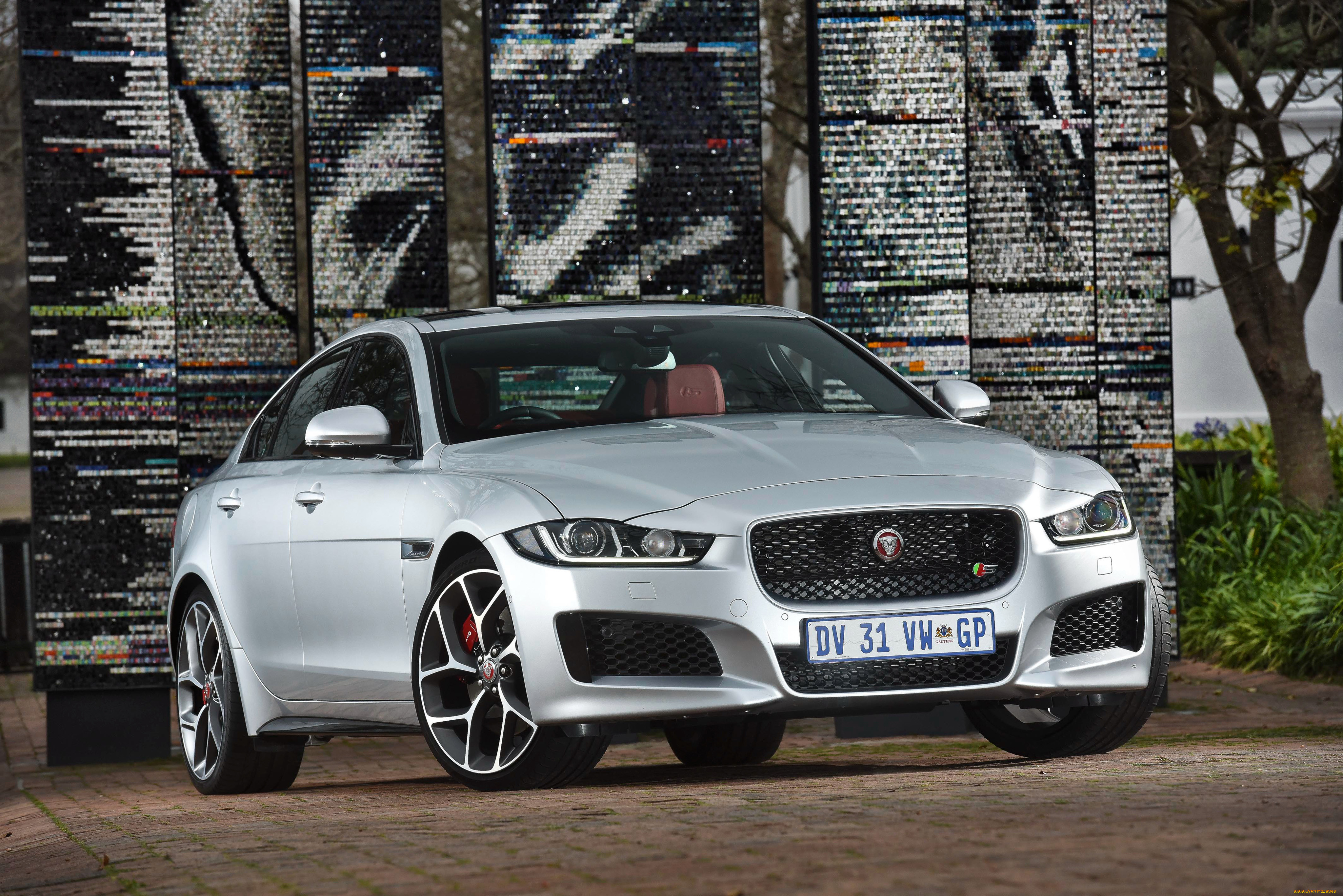 F s 2015. Jaguar xe s. Jaguar xe 2015. Ягуар xe s 2015. Ягуар Хе 2015.